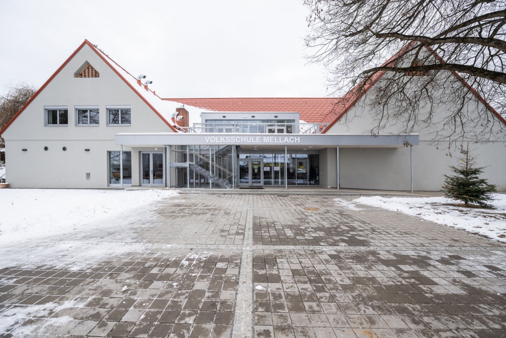 Volksschule Mellach-VS-8373, Haupteingang, öffentliches Projekt, ARTiVO Volksschule Mellach-VS-8373, Haupteingang, öffentliches Projekt, ARTiVO